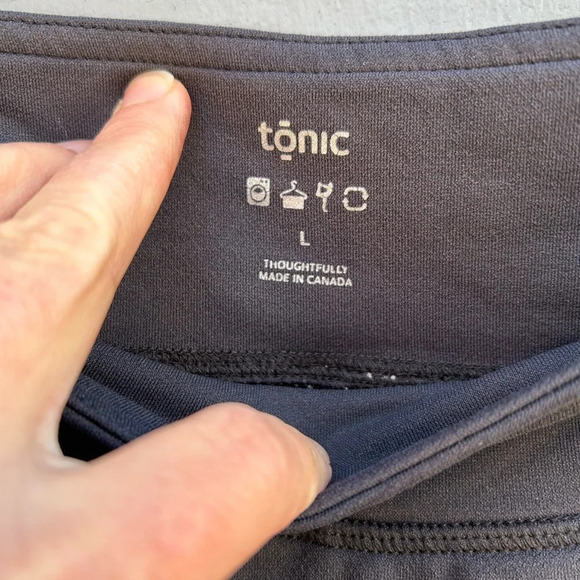 Tonic  Lily Skort, size Large - Picture 4 of 8